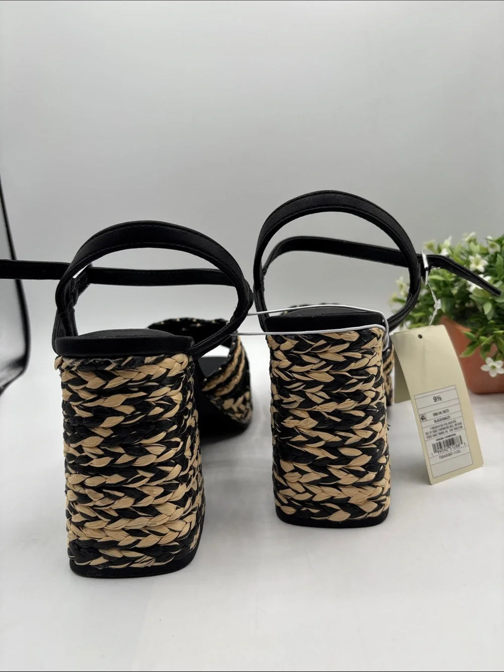 Universal Thread Black and Natural Woven Platform Heels
